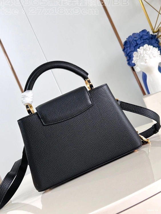 BB-27*18*9CM CAPUCINES VUITTON LOUIS 0724